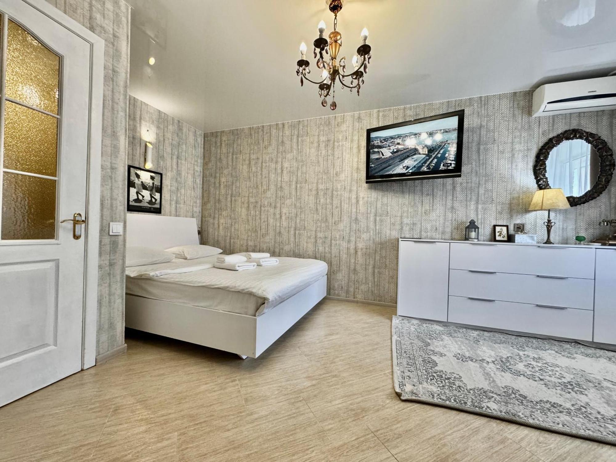 Apartpoltava Смак Італії У Самому Центрі Полтави , Білосніжна Студія В Новобудові, Банківський Чек Exteriör bild