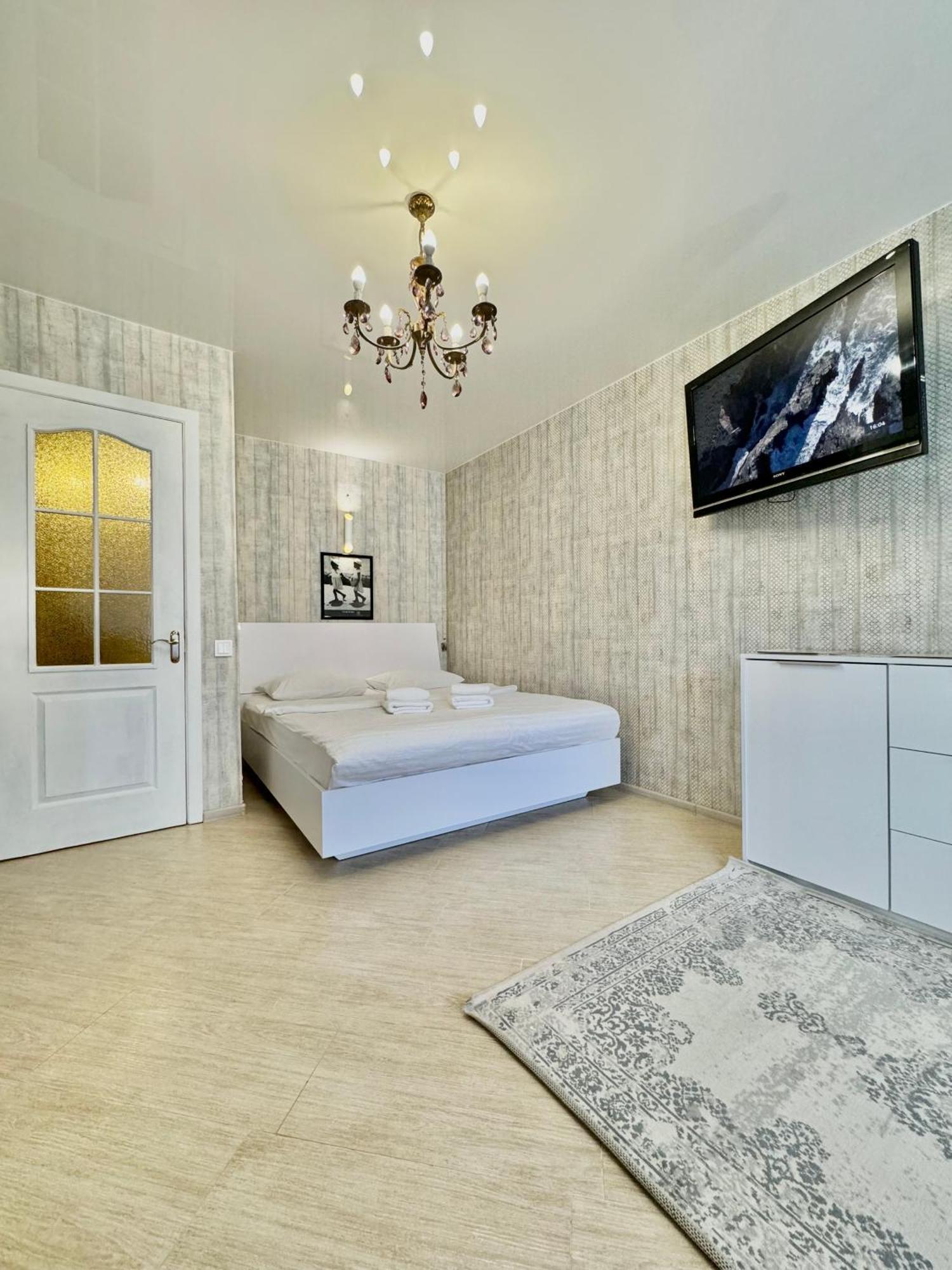Apartpoltava Смак Італії У Самому Центрі Полтави , Білосніжна Студія В Новобудові, Банківський Чек Exteriör bild